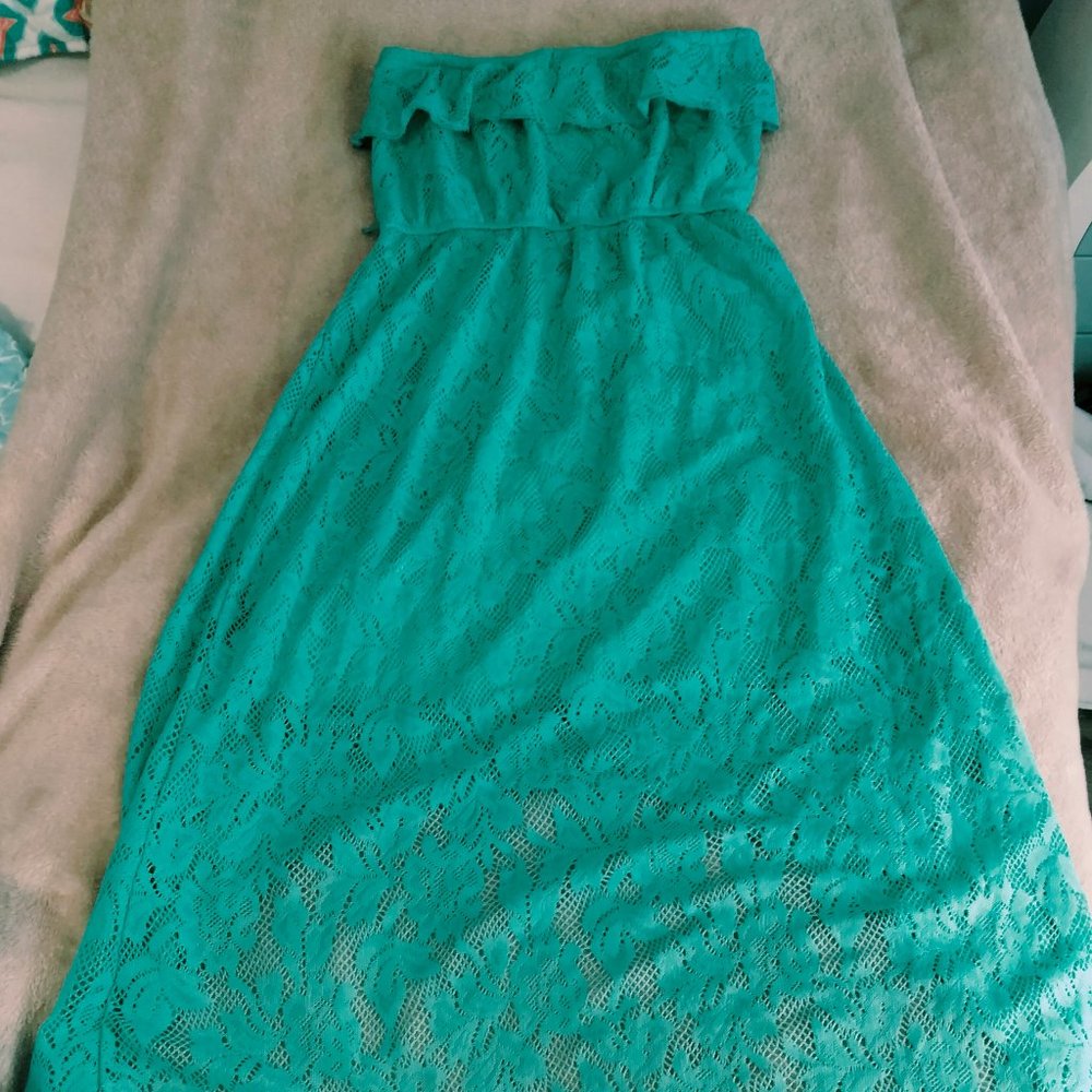 Trixxi green size medium lace dress